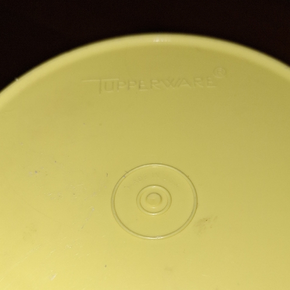 Tupperware Yellow Container - Picture 2 of 4
